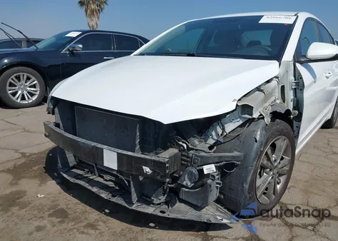 2017 Hyundai Elantra Se z USA, uszkodzony, nr VIN 5NPD84LF9HH045356